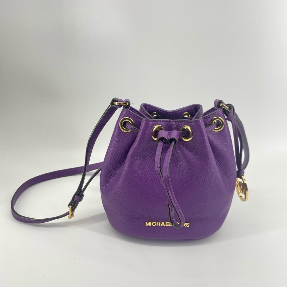 Michael Kors Jules Small Bucket Drawstring Bag